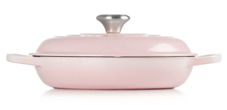 Le Creuset Multifunctionele Braadpan 2 Liter ø 26 Cm Gietijzer Shell Pink 1 Le Creuset Multifunctionele Braadpan 2 Liter ø 26 Cm Gietijzer Shell Pink