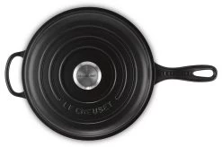 Le Creuset Signature Cassadou Braadpan ø 26 Cm Gietijzer Mat Zwart 7 Le Creuset Signature Cassadou Braadpan ø 26 Cm Gietijzer Mat Zwart -Keuken Pot Winkel t 6ea5678ae1cf710b20884334aa6ab3fd